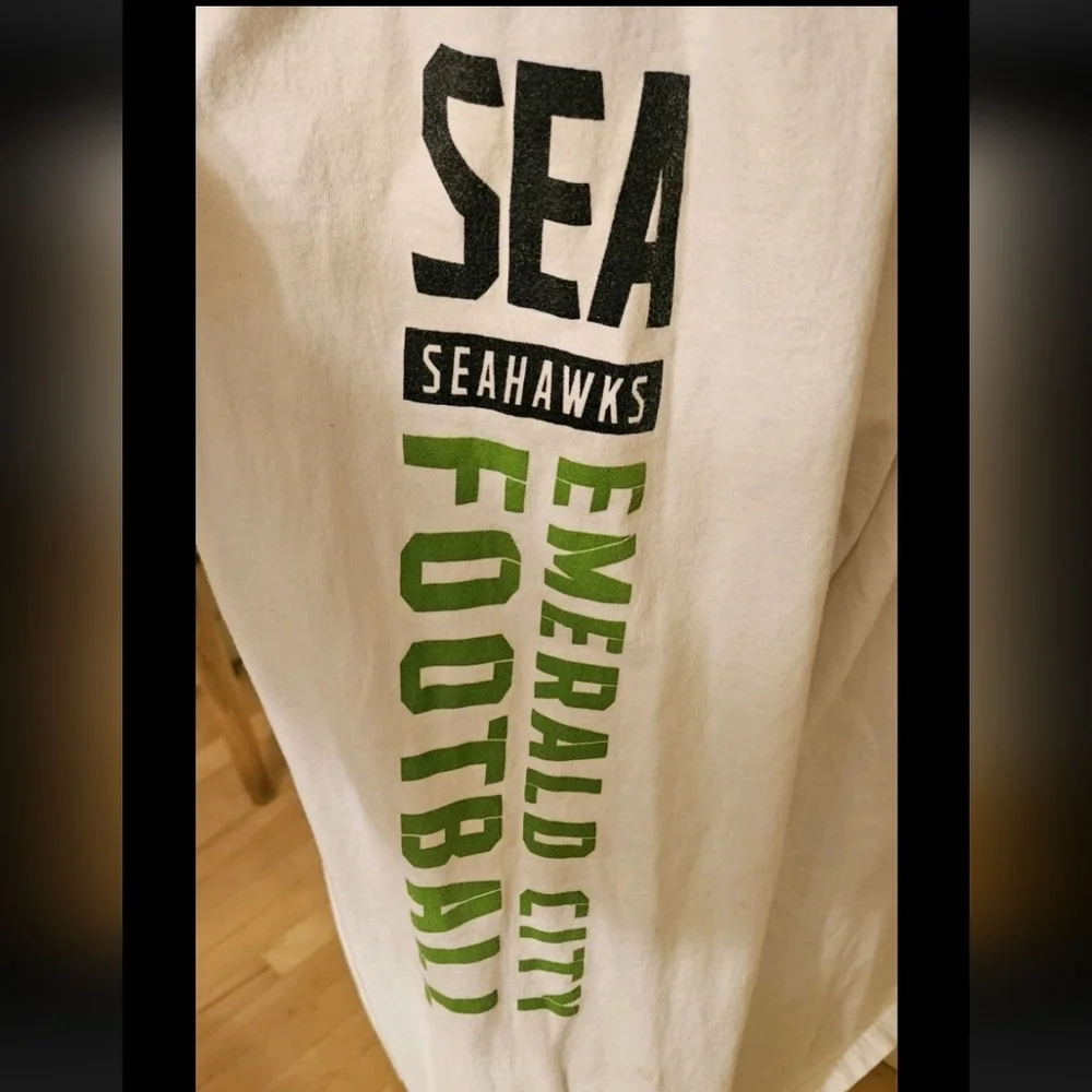 Majestic Mens Long Sleeve Cotton Tshirt Seattle Seahawks Football Sz 2XL IN160J